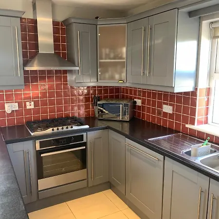 Seascape On The Edge Of Town: 4 Beds Ensuite. Dom wakacyjny *