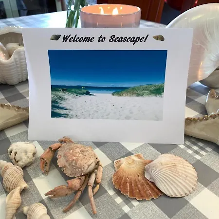 Seascape On The Edge Of Town: 4 Beds Ensuite. Tatil Evi