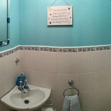 Seascape On The Edge Of Town: 4 Beds Ensuite. Belmullet