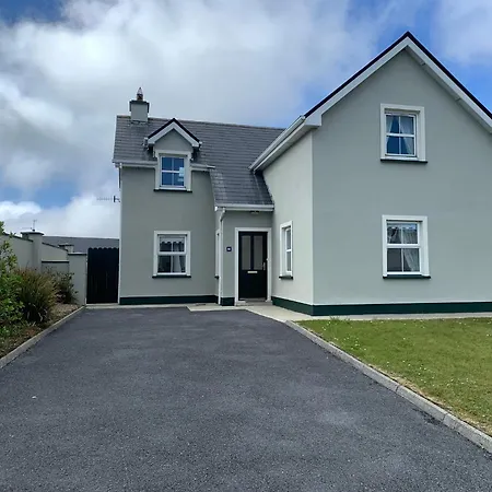 Seascape On The Edge Of Town: 4 Beds Ensuite. Σπίτι διακοπών *