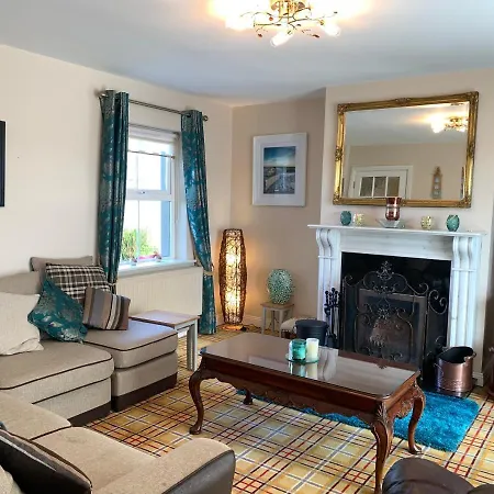 Seascape On The Edge Of Town: 4 Beds Ensuite. * Belmullet