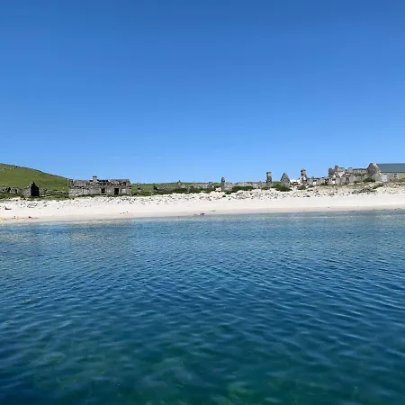 別荘 Seascape On The Edge Of Town: 4 Beds Ensuite.