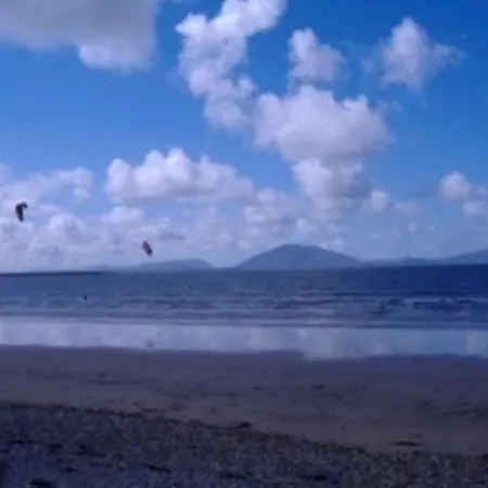 Seascape On The Edge Of Town: 4 Beds Ensuite. * Belmullet