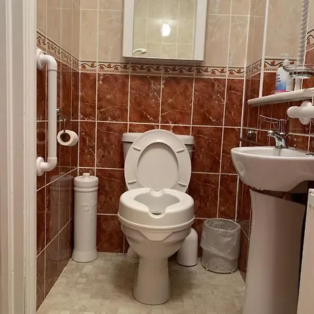 Dom wakacyjny Seascape On The Edge Of Town: 4 Beds Ensuite. Belmullet