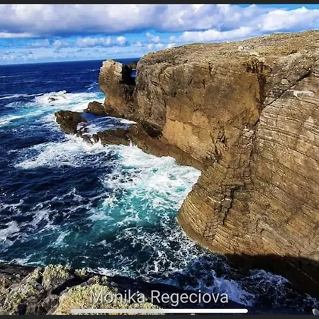 Seascape On The Edge Of Town: 4 Beds Ensuite. Σπίτι διακοπών *