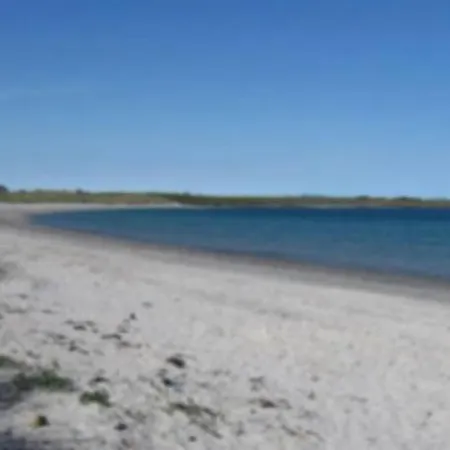 Seascape On The Edge Of Town: 4 Beds Ensuite. *