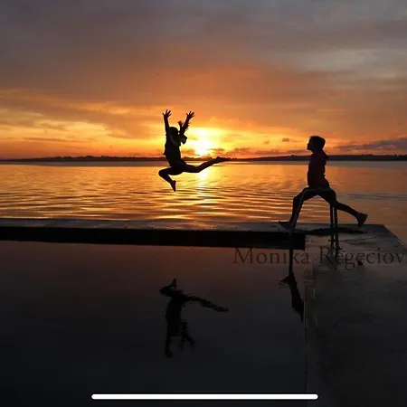 Seascape On The Edge Of Town: 4 Beds Ensuite. Ferienhaus Belmullet