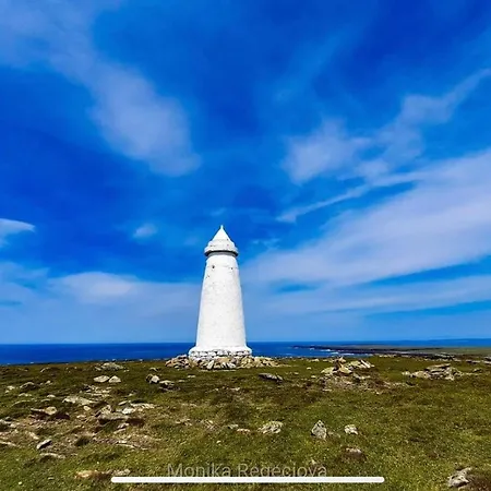 Σπίτι διακοπών Seascape On The Edge Of Town: 4 Beds Ensuite.