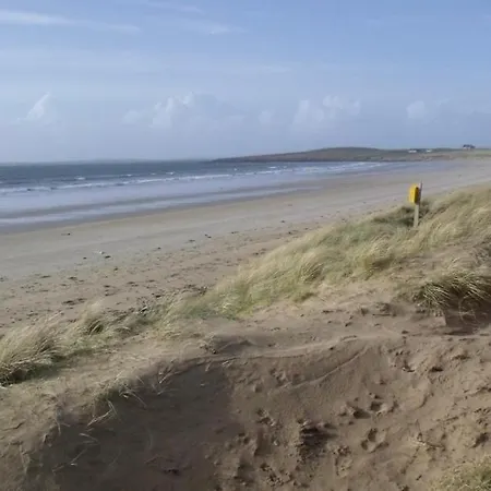 Seascape On The Edge Of Town: 4 Beds Ensuite. Tatil Evi *