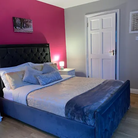 Seascape On The Edge Of Town: 4 Beds Ensuite. * Belmullet