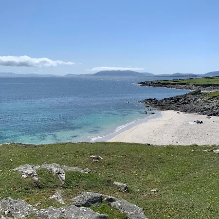 Ferienhaus Seascape On The Edge Of Town: 4 Beds Ensuite. *