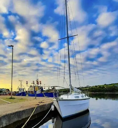 Seascape On The Edge Of Town: 4 Beds Ensuite. * Belmullet