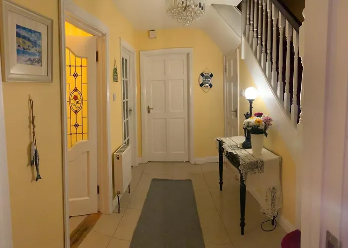 Prázdninový dům Seascape On The Edge Of Town: 4 Beds Ensuite. Belmullet