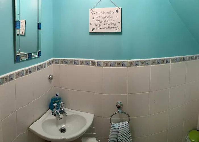 Seascape On The Edge Of Town: 4 Beds Ensuite. Belmullet