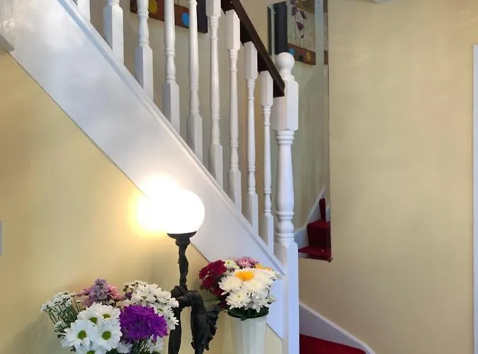 Seascape On The Edge Of Town: 4 Beds Ensuite. * Belmullet