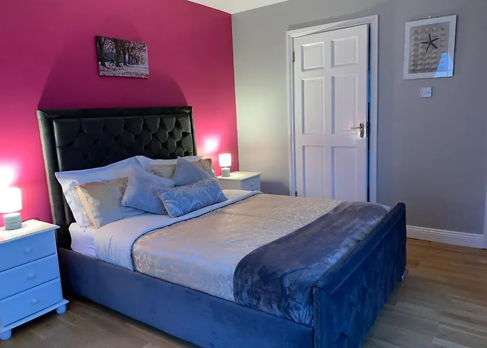 Seascape On The Edge Of Town: 4 Beds Ensuite. * Belmullet